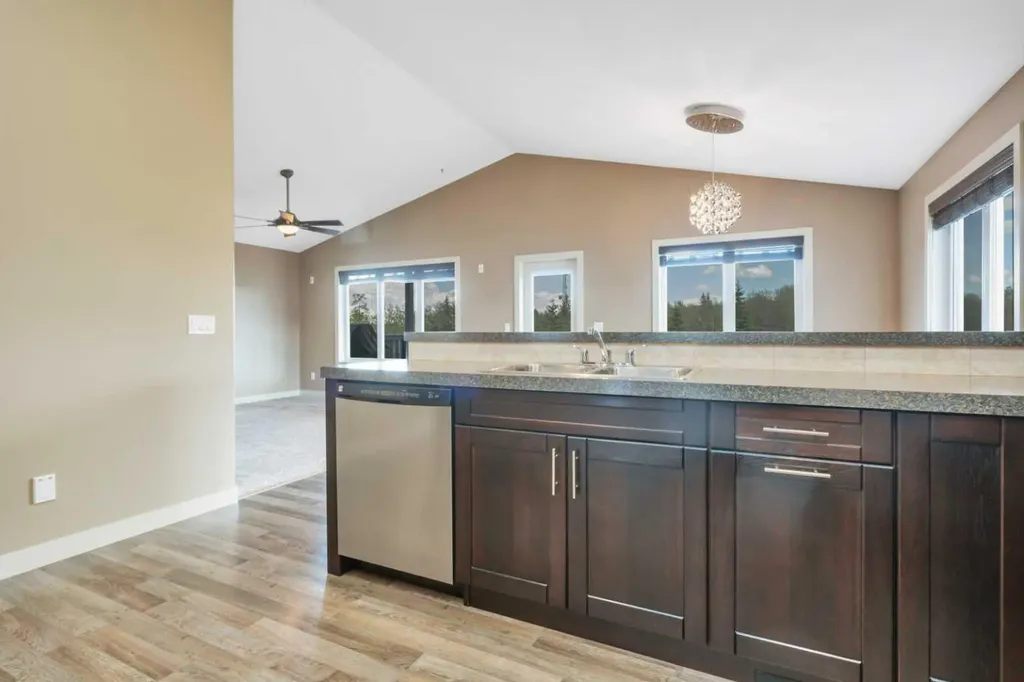 6703 58 Street Rocky Mountain House AB T4T 1V7