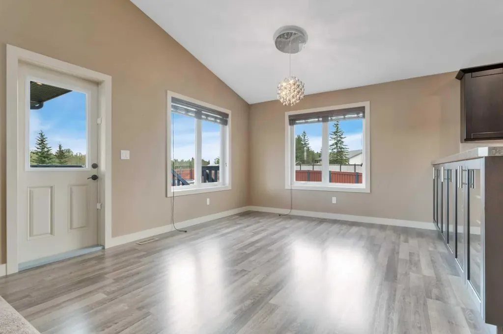 6703 58 Street Rocky Mountain House AB T4T 1V7