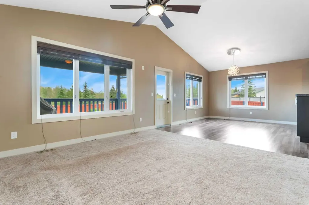 6703 58 Street Rocky Mountain House AB T4T 1V7