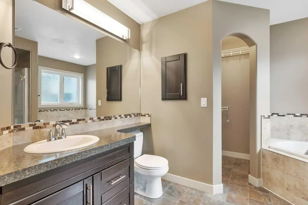 6703 58 Street Rocky Mountain House AB T4T 1V7