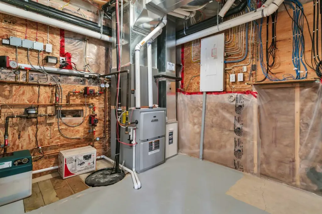 6703 58 Street Rocky Mountain House AB T4T 1V7