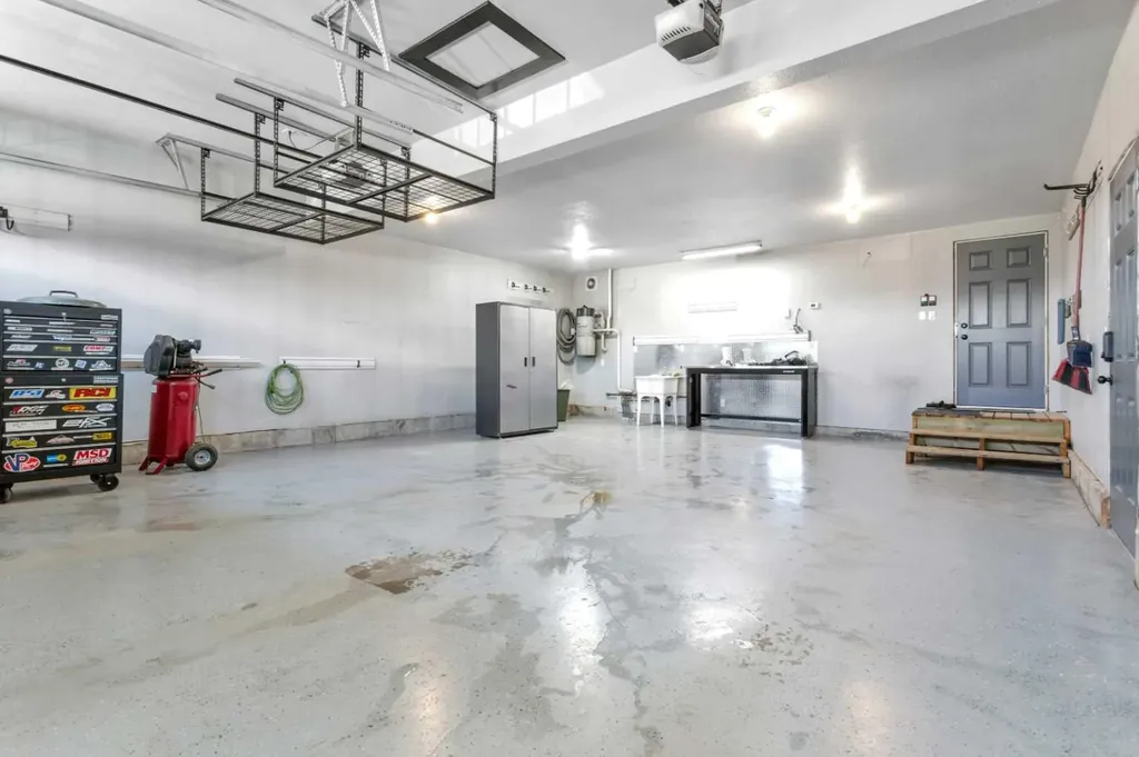 6703 58 Street Rocky Mountain House AB T4T 1V7