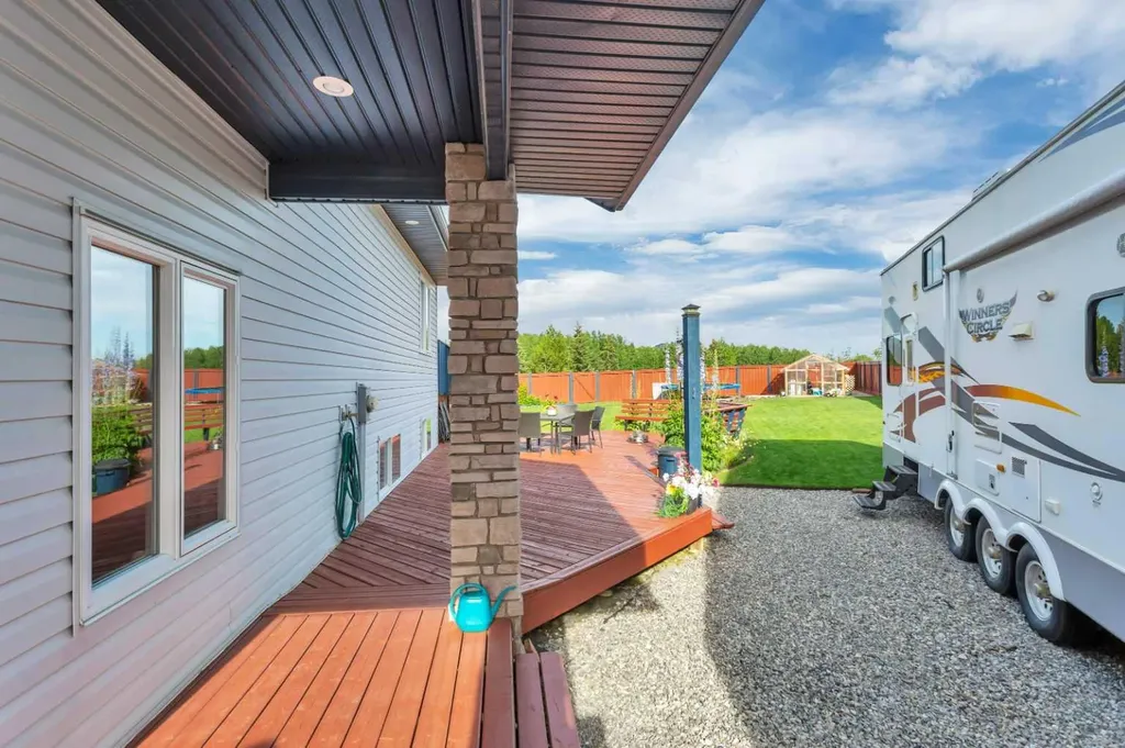 6703 58 Street Rocky Mountain House AB T4T 1V7