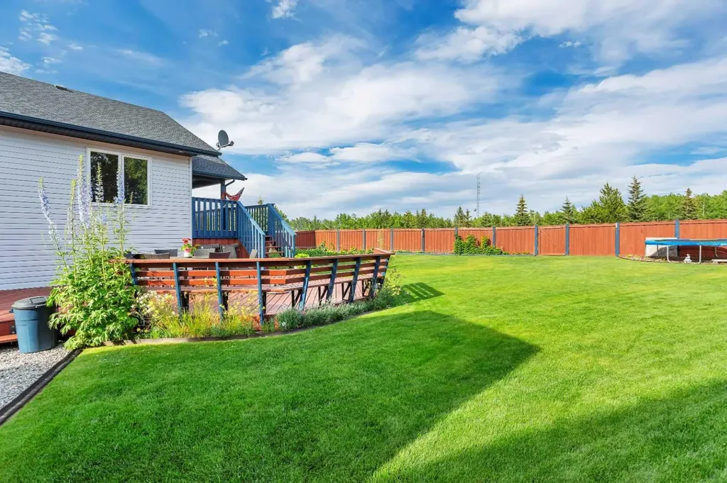 6703 58 Street Rocky Mountain House AB T4T 1V7