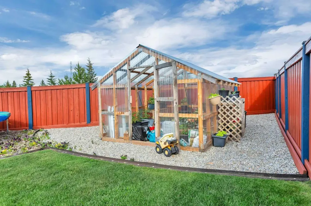 6703 58 Street Rocky Mountain House AB T4T 1V7