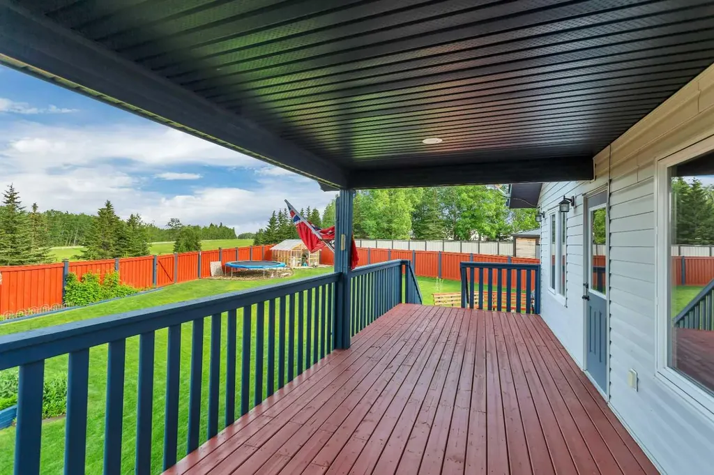 6703 58 Street Rocky Mountain House AB T4T 1V7
