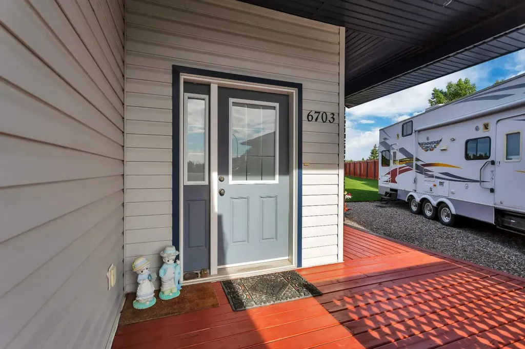 6703 58 Street Rocky Mountain House AB T4T 1V7
