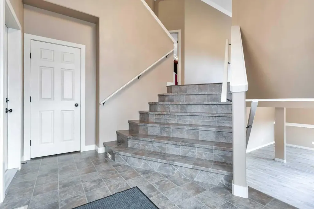 6703 58 Street Rocky Mountain House AB T4T 1V7