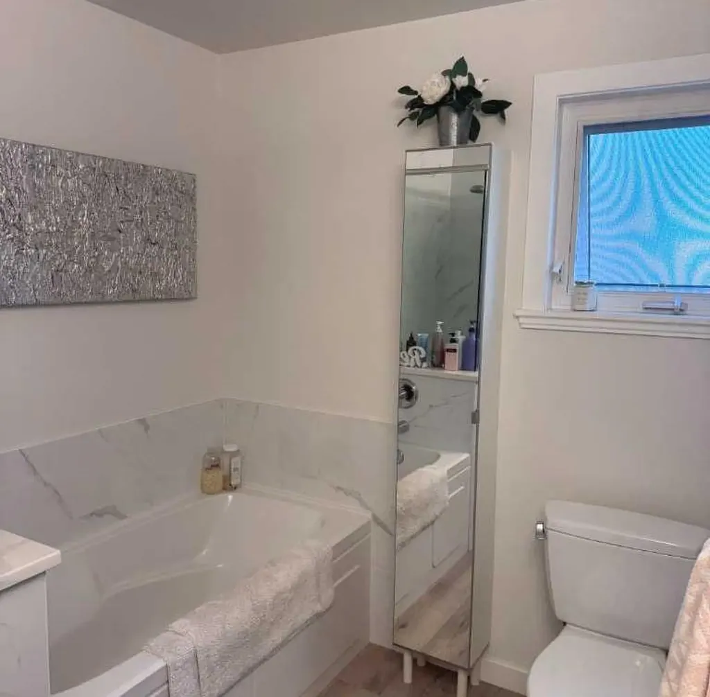 6803 24 Avenue NE Calgary AB T1Y 1Z9