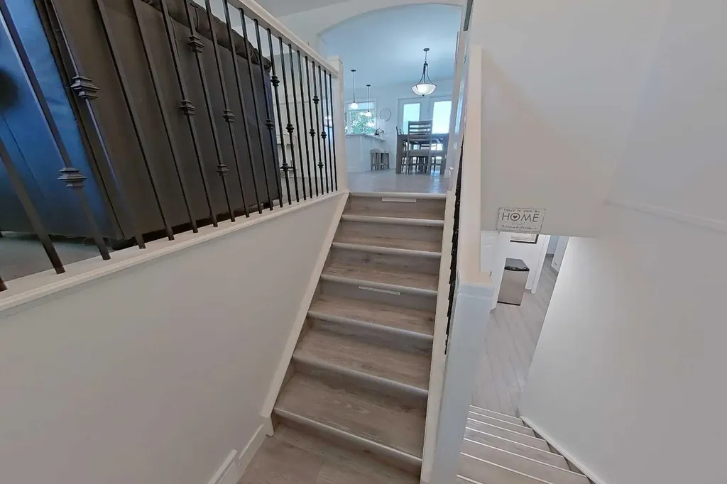 6803 24 Avenue NE Calgary AB T1Y 1Z9