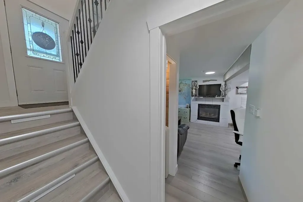 6803 24 Avenue NE Calgary AB T1Y 1Z9