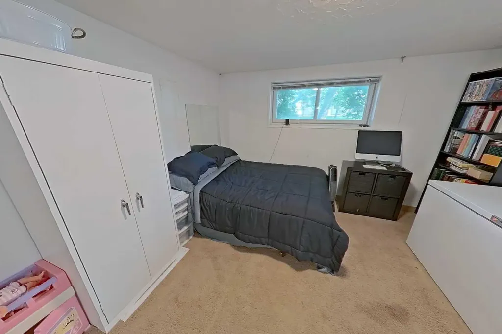 6803 24 Avenue NE Calgary AB T1Y 1Z9