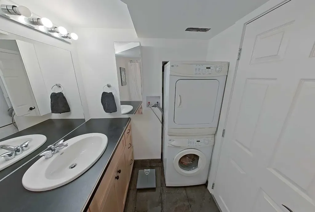 6803 24 Avenue NE Calgary AB T1Y 1Z9