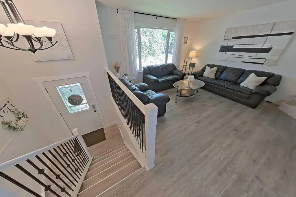 6803 24 Avenue NE Calgary AB T1Y 1Z9