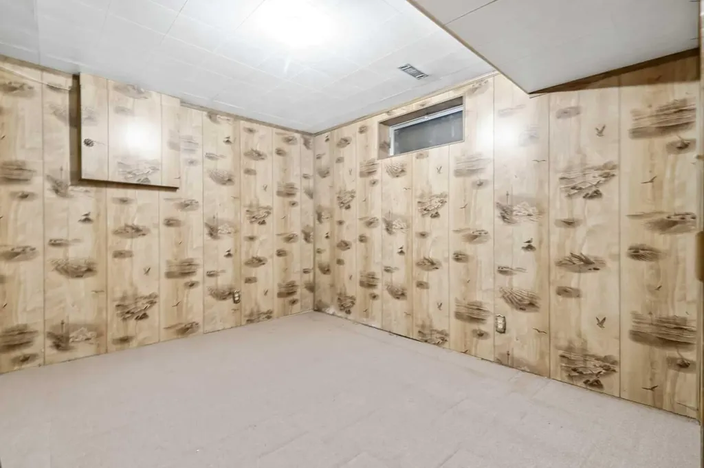 12716 Cannington Way SW Calgary AB T2W 2B8