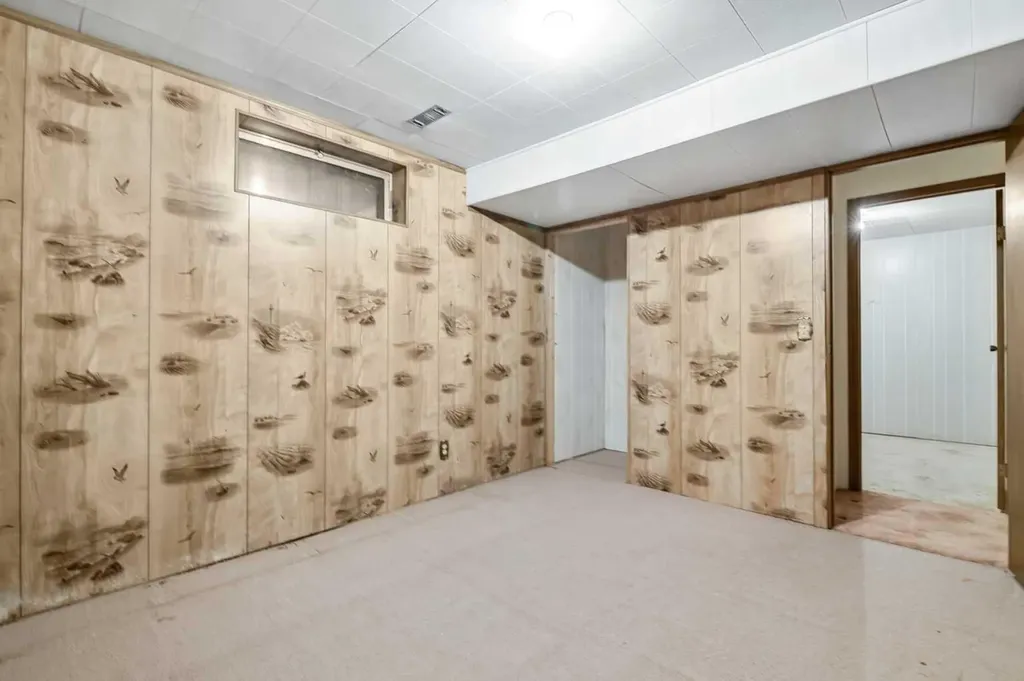 12716 Cannington Way SW Calgary AB T2W 2B8