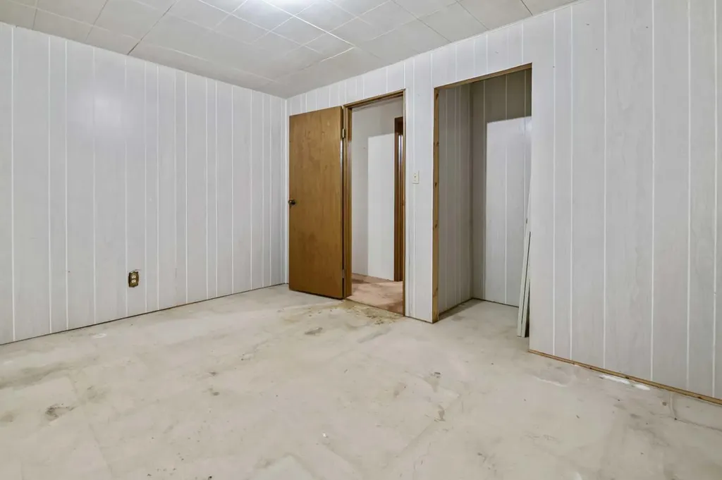 12716 Cannington Way SW Calgary AB T2W 2B8