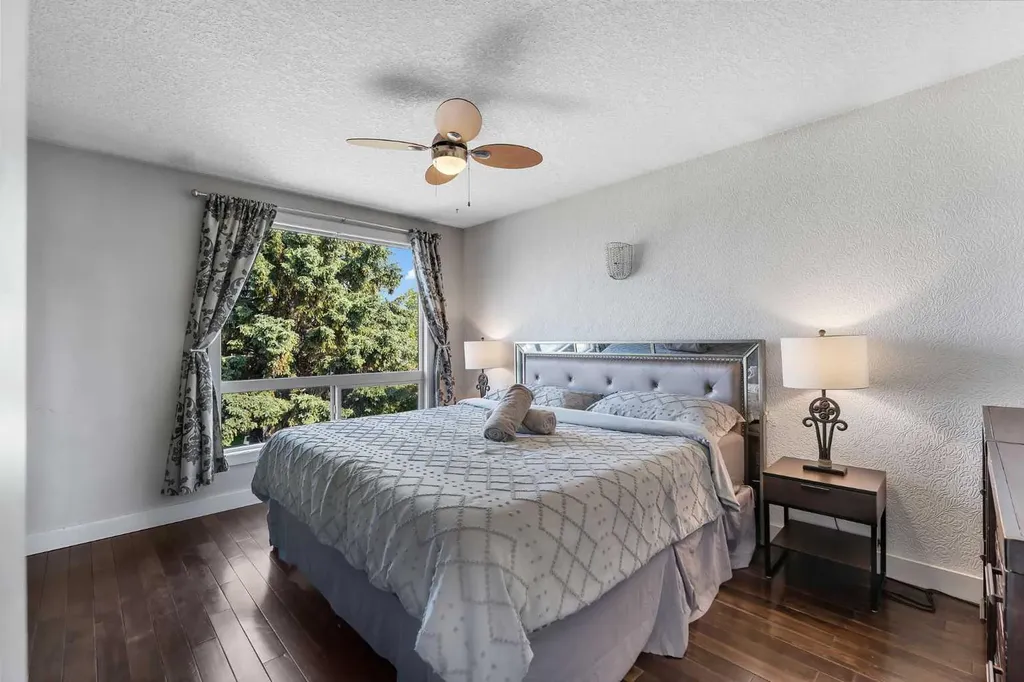 700 West Chestermere Drive Chestermere AB T1X 1B5
