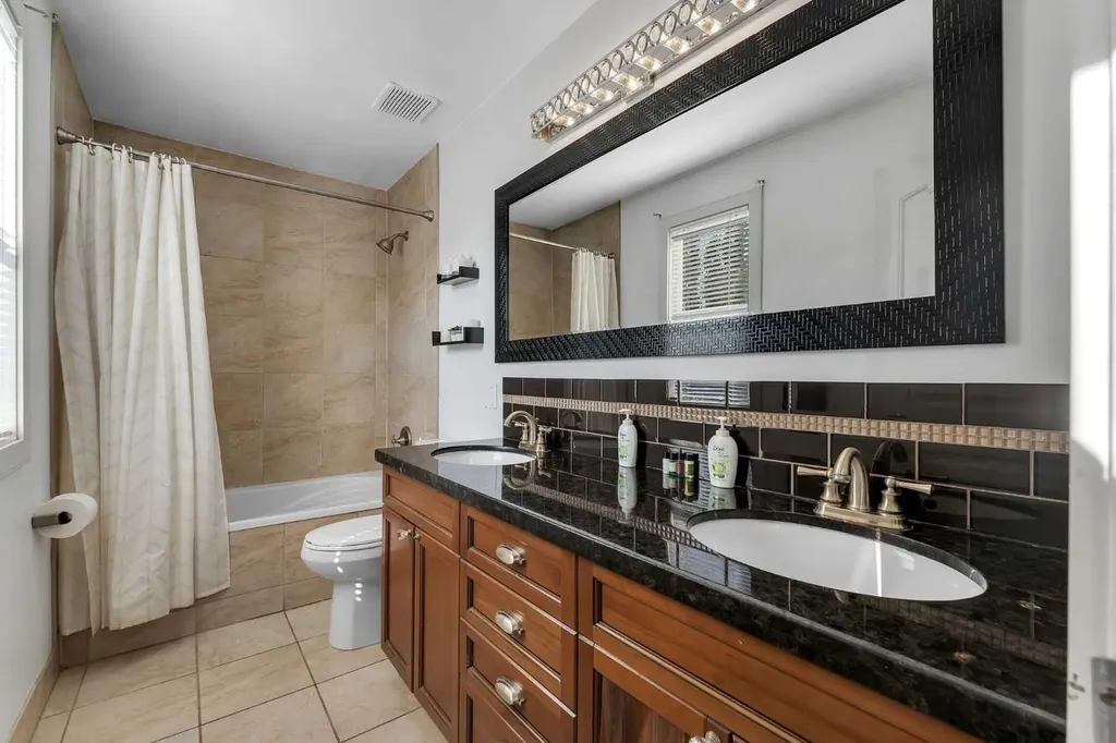 700 West Chestermere Drive Chestermere AB T1X 1B5