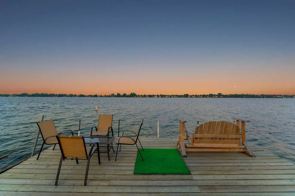 700 West Chestermere Drive Chestermere AB T1X 1B5