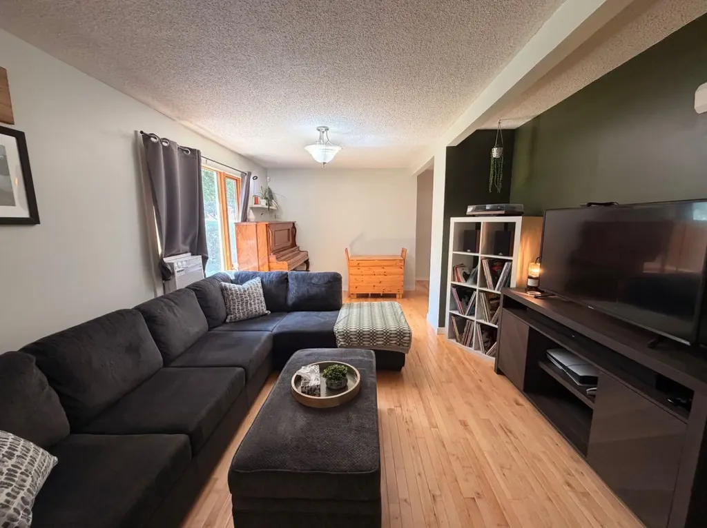 170 1 Street E Drumheller AB T0J 0Y4