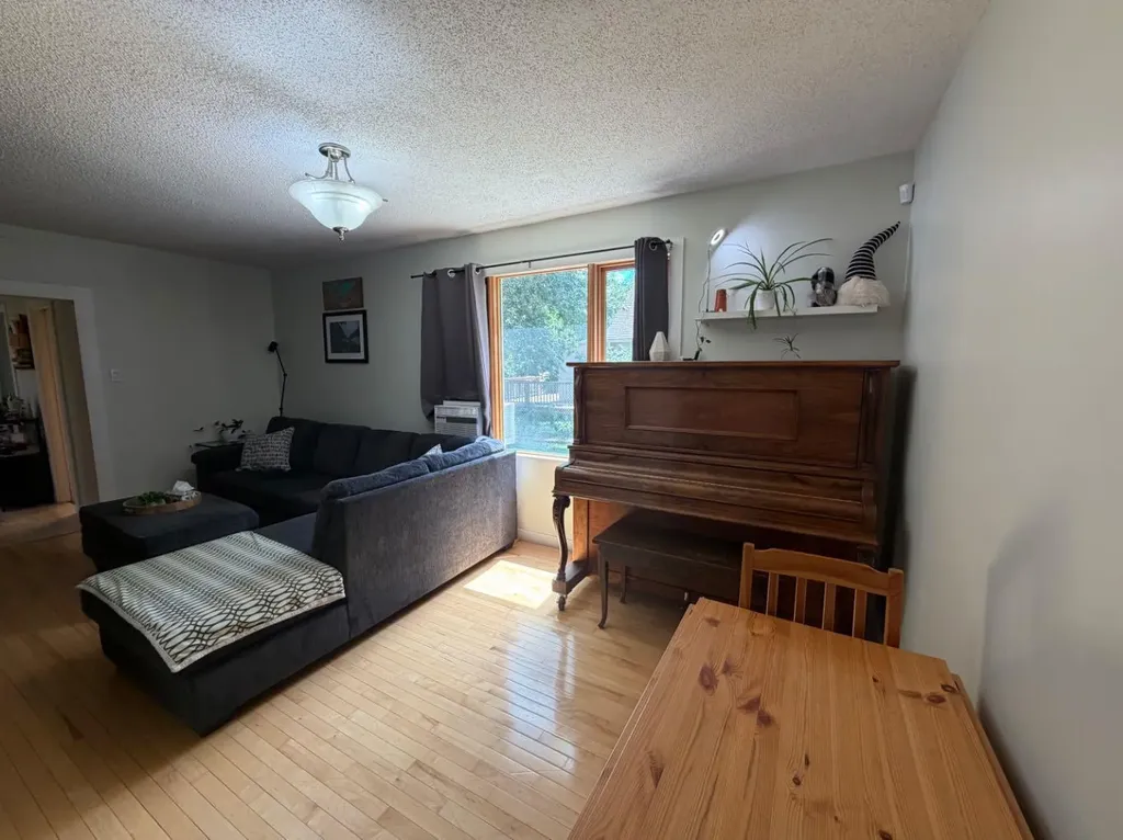 170 1 Street E Drumheller AB T0J 0Y4