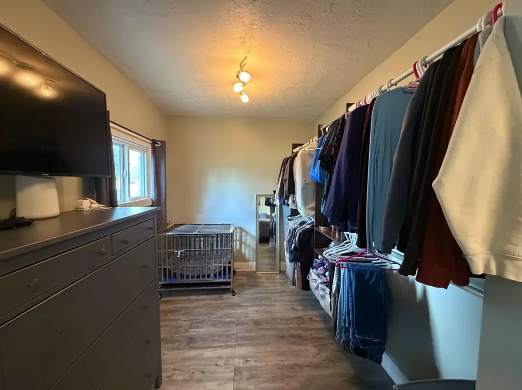 170 1 Street E Drumheller AB T0J 0Y4