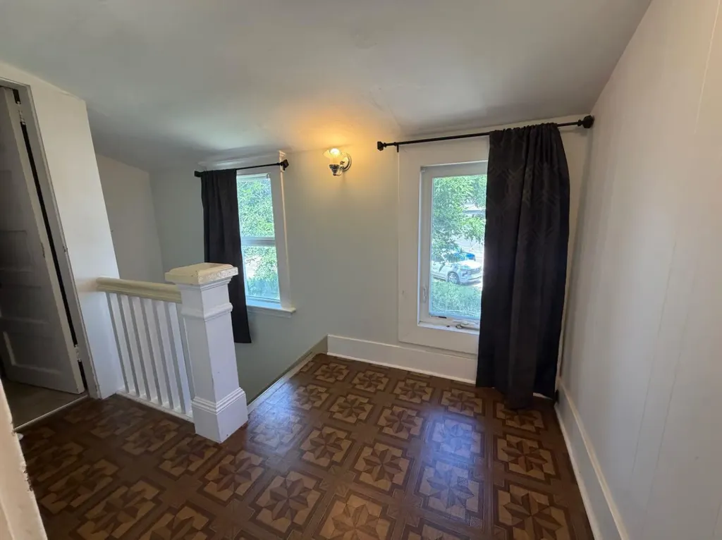 170 1 Street E Drumheller AB T0J 0Y4