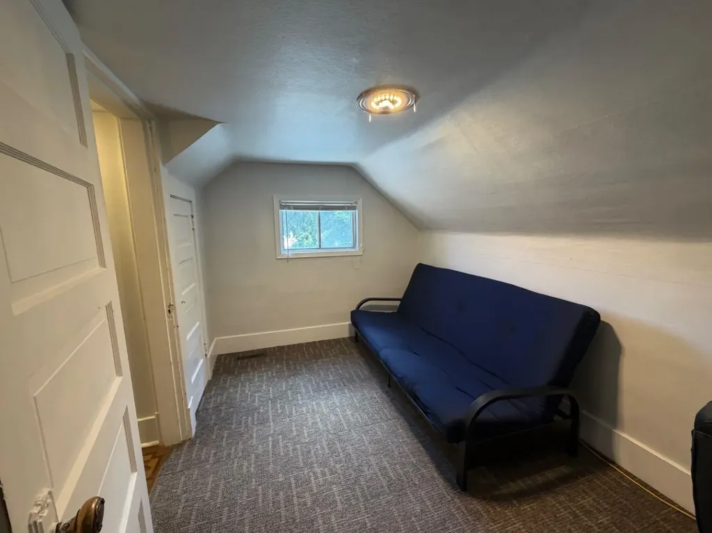 170 1 Street E Drumheller AB T0J 0Y4