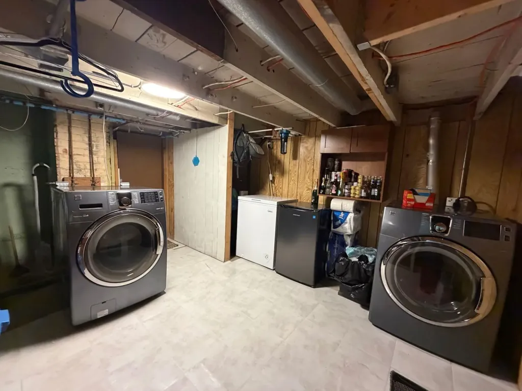 170 1 Street E Drumheller AB T0J 0Y4