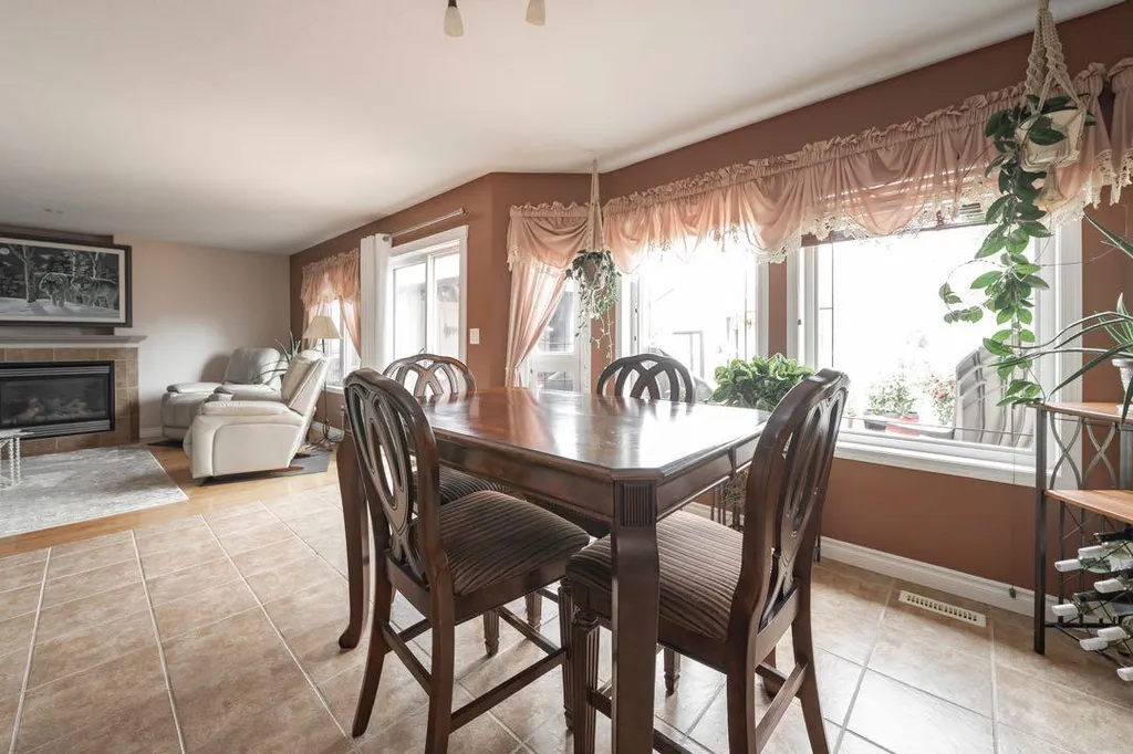 193 Fisher Crescent Fort Mcmurray AB T9K 0B8