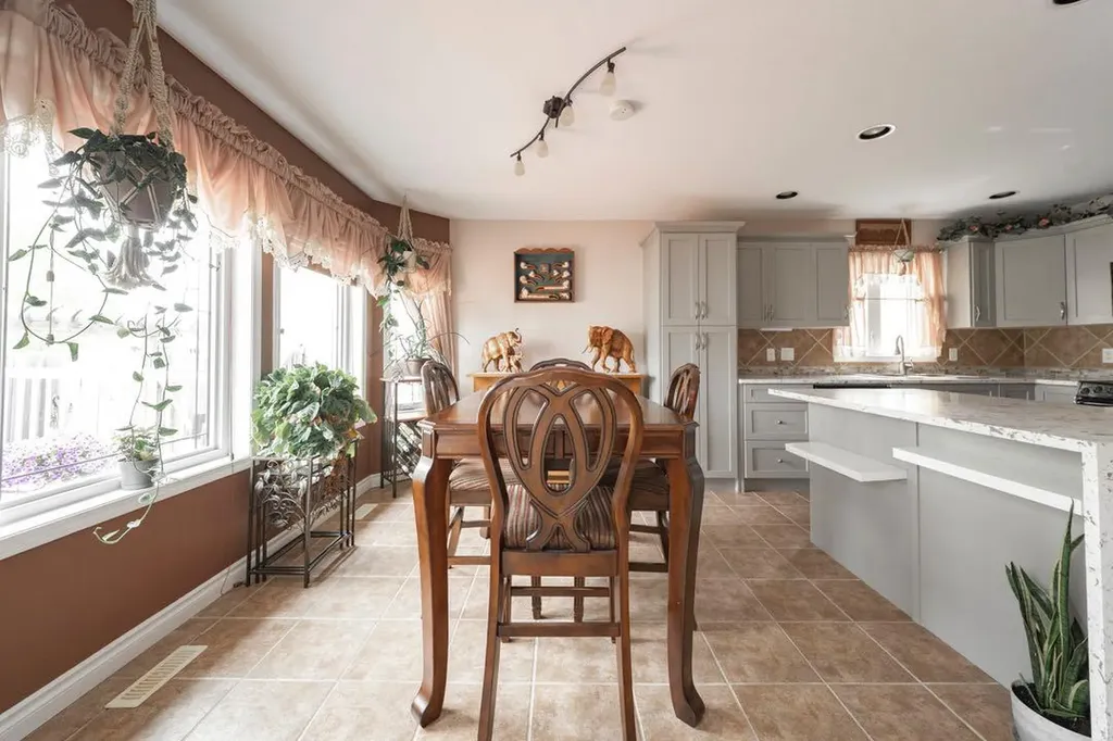 193 Fisher Crescent Fort Mcmurray AB T9K 0B8
