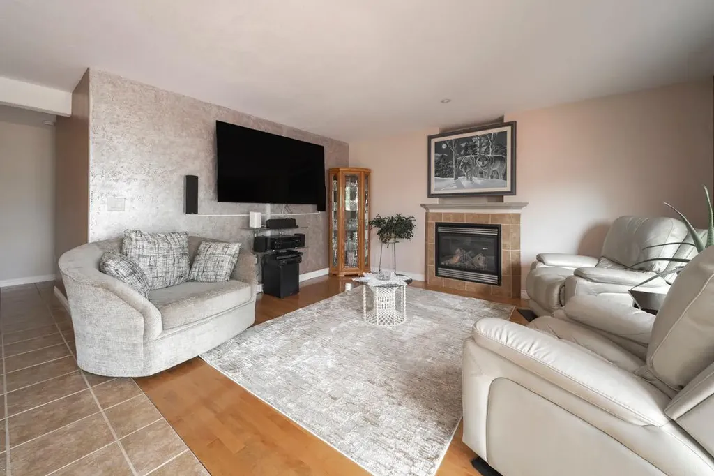193 Fisher Crescent Fort Mcmurray AB T9K 0B8