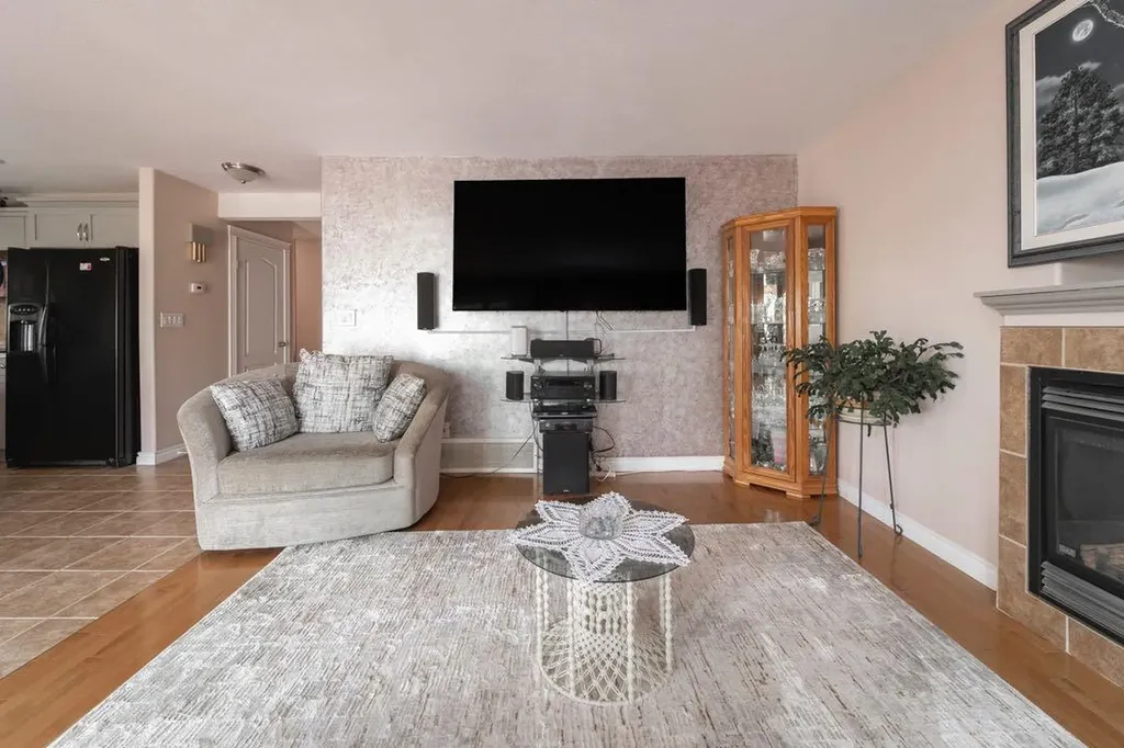 193 Fisher Crescent Fort Mcmurray AB T9K 0B8