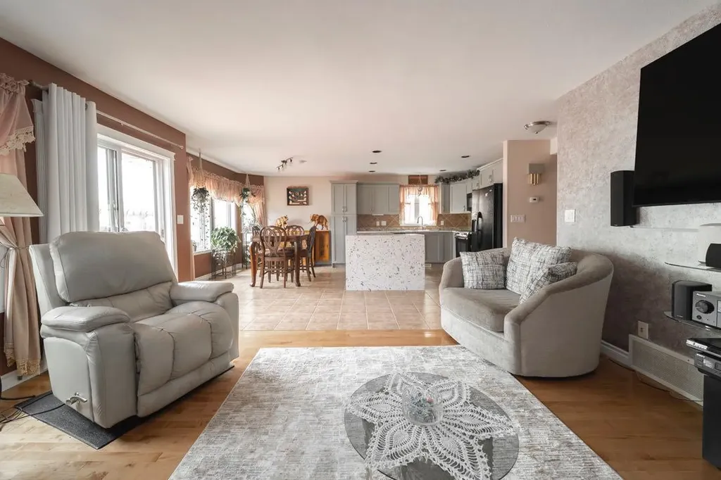 193 Fisher Crescent Fort Mcmurray AB T9K 0B8