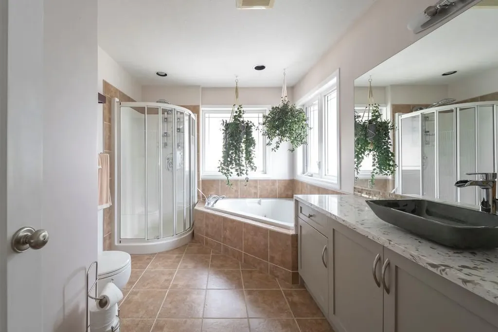 193 Fisher Crescent Fort Mcmurray AB T9K 0B8