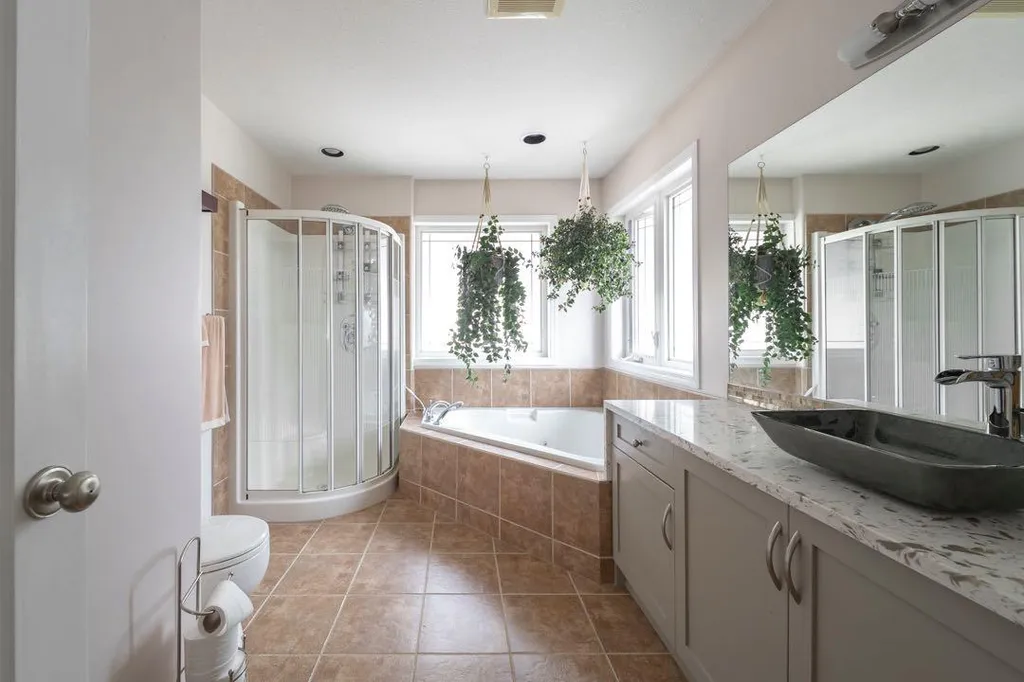 193 Fisher Crescent Fort Mcmurray AB T9K 0B8