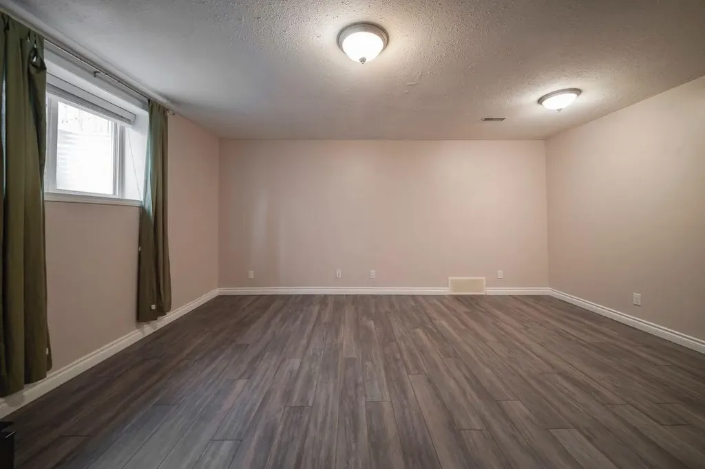 193 Fisher Crescent Fort Mcmurray AB T9K 0B8