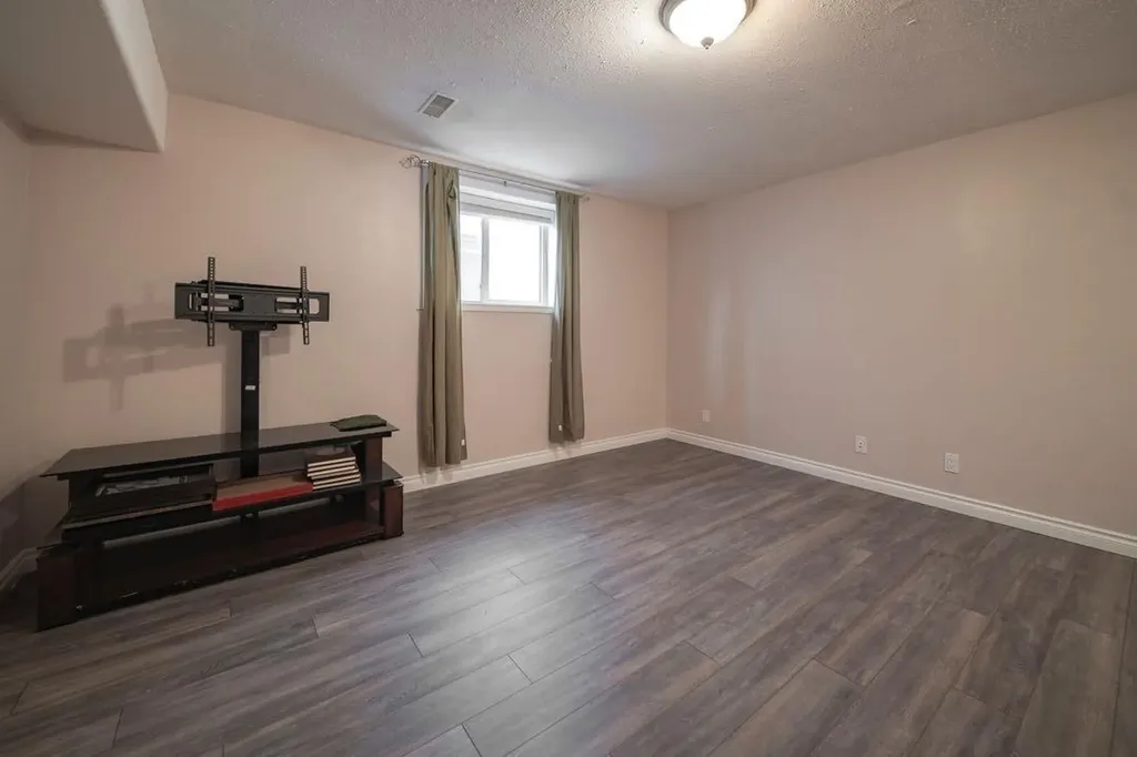 193 Fisher Crescent Fort Mcmurray AB T9K 0B8