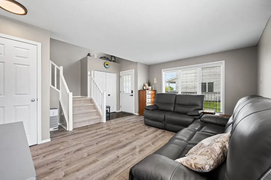 4727 20 Street Lloydminster SK S9V 0Z4