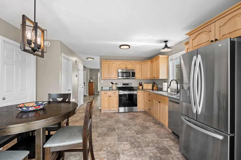 4727 20 Street Lloydminster SK S9V 0Z4