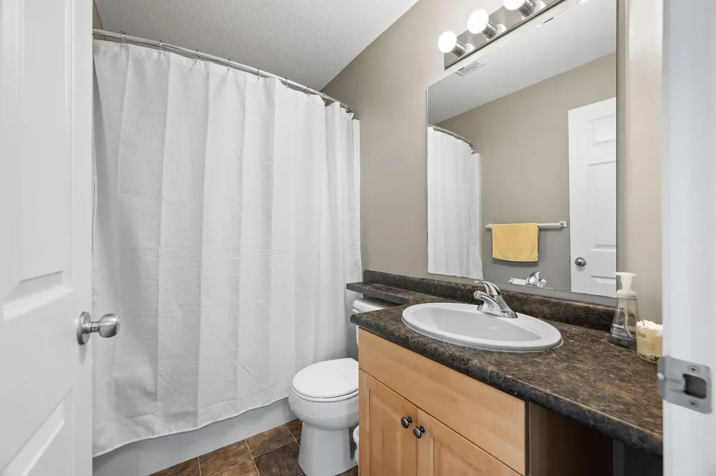 4727 20 Street Lloydminster SK S9V 0Z4