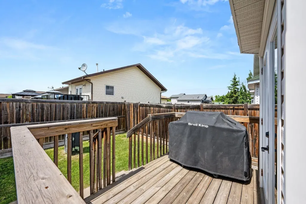 4727 20 Street Lloydminster SK S9V 0Z4