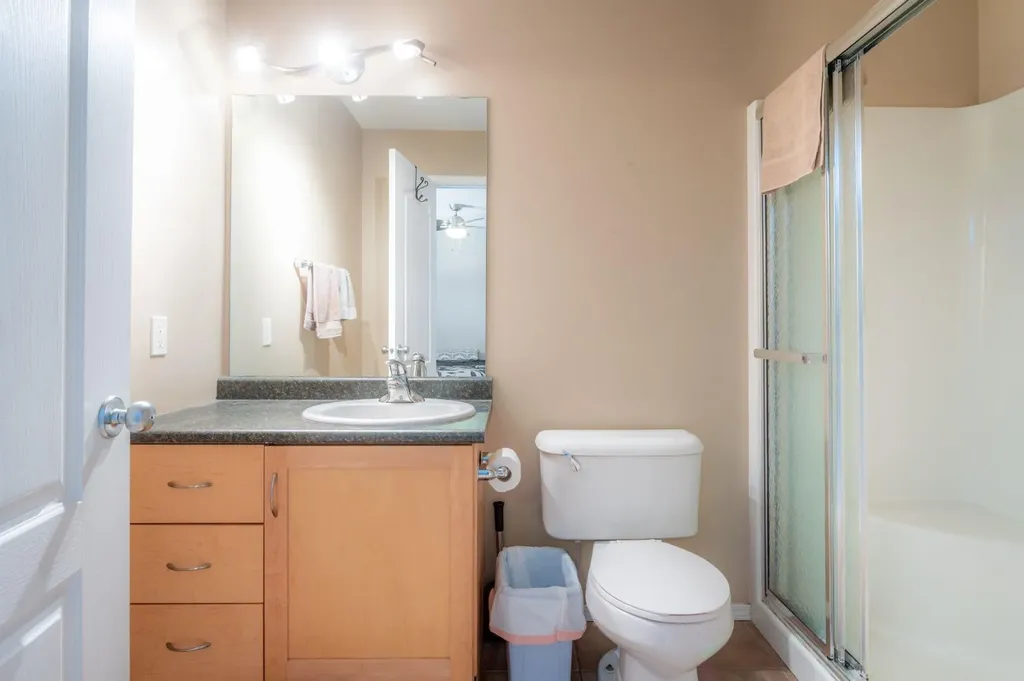 5104 21 Street Close Lloydminster AB T9V 3K7