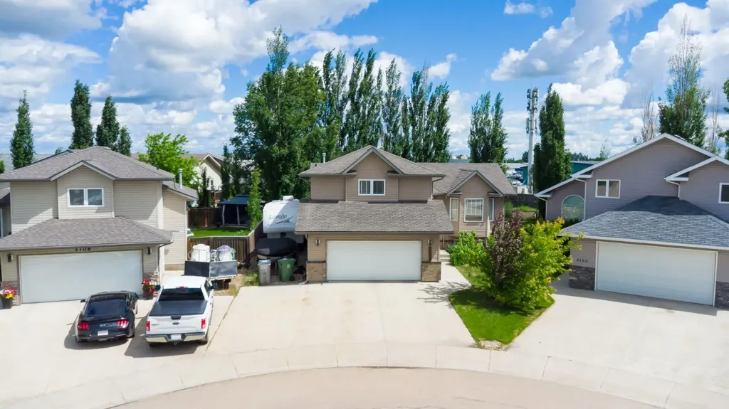 5104 21 Street Close Lloydminster AB T9V 3K7