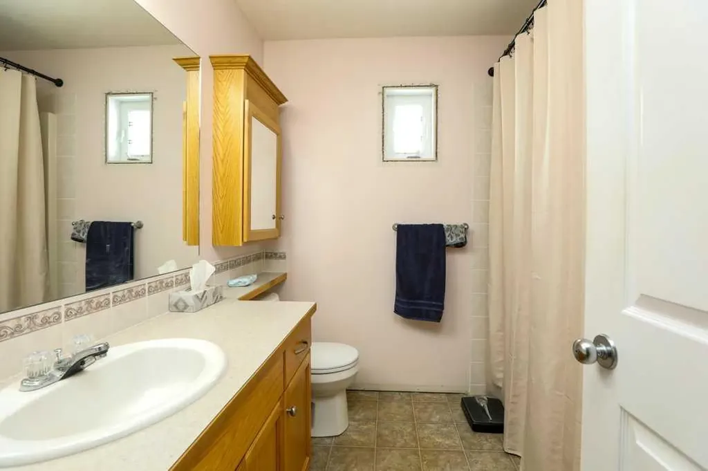 644 Aberdeen Crescent W Lethbridge AB T1J5A9