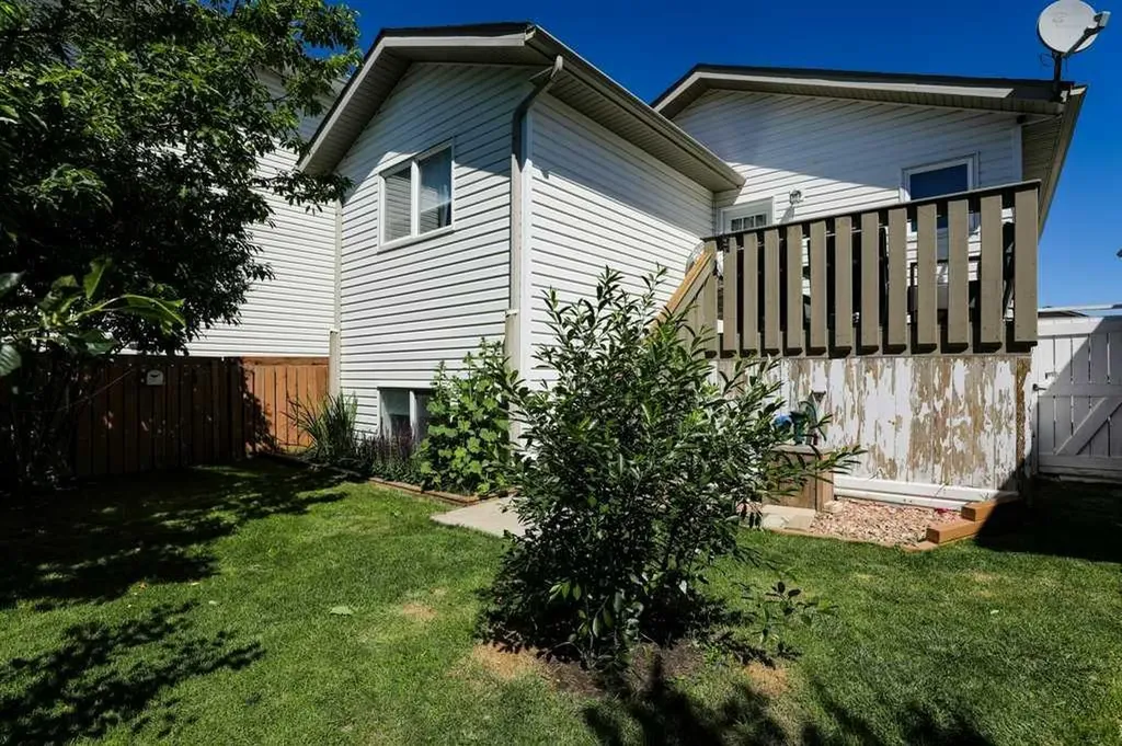 644 Aberdeen Crescent W Lethbridge AB T1J5A9