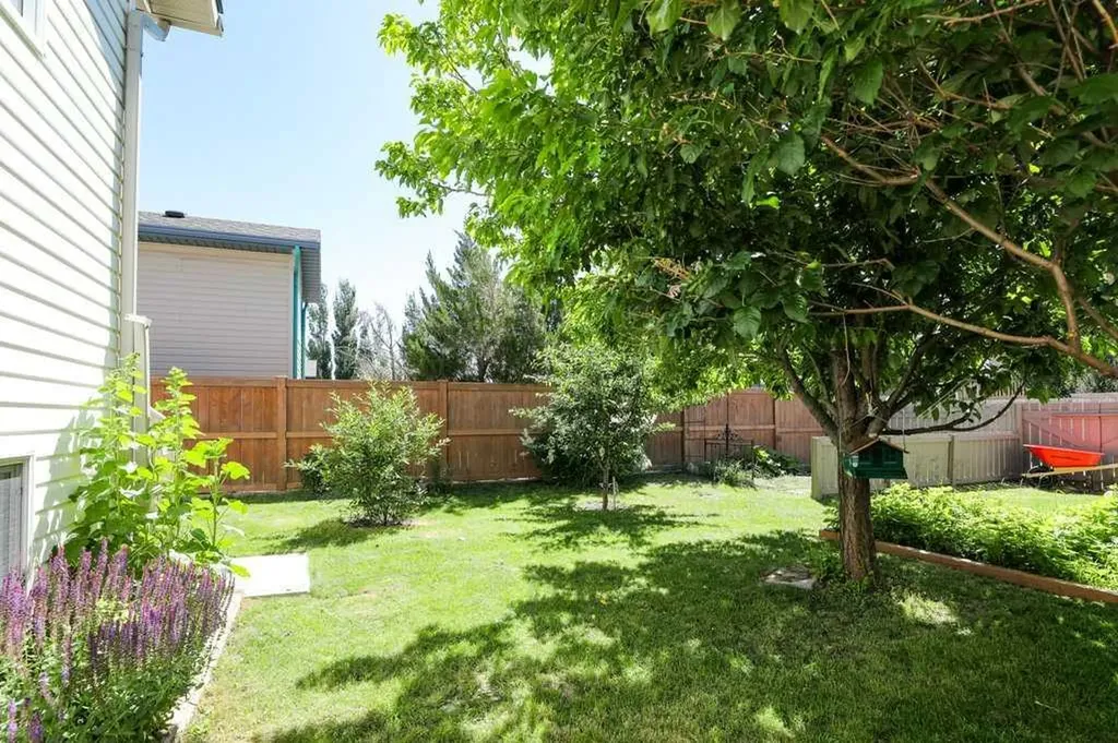 644 Aberdeen Crescent W Lethbridge AB T1J5A9