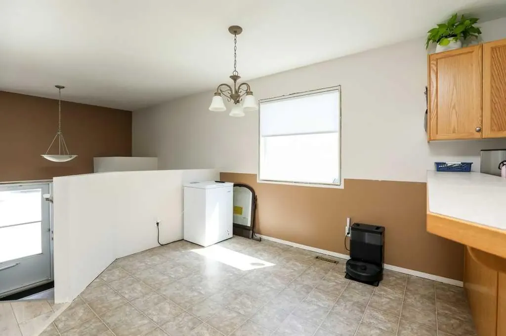 644 Aberdeen Crescent W Lethbridge AB T1J5A9