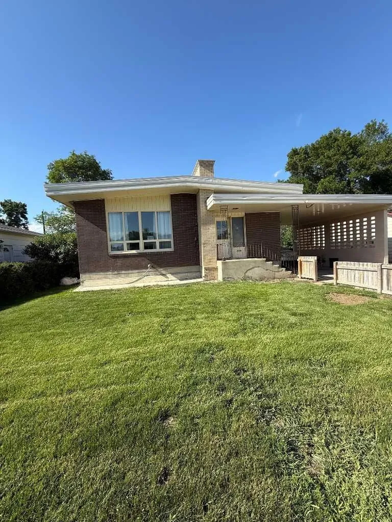 1505 6a Avenue N Lethbridge AB T1H0V9